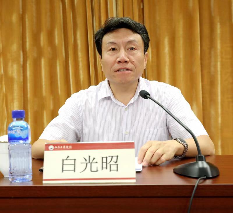 白光昭作主题讲话。